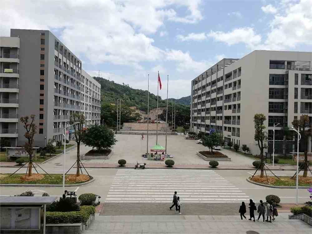 福建商学院拥有三个校区连江&湖前&马尾 ▲鼓楼校区 今天小编就为