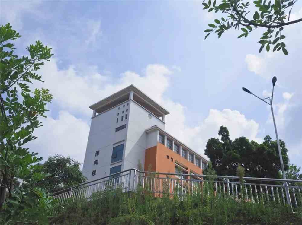 广东理工学院13720