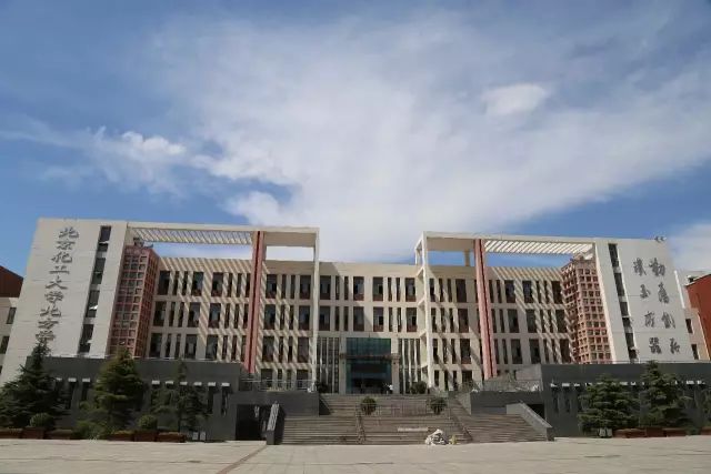 05am 看一看学校的美景 逛一逛璞玉园 随手拍几张照片 也让自己