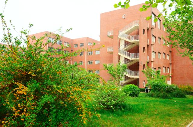 燕京理工学院2017年报考指南