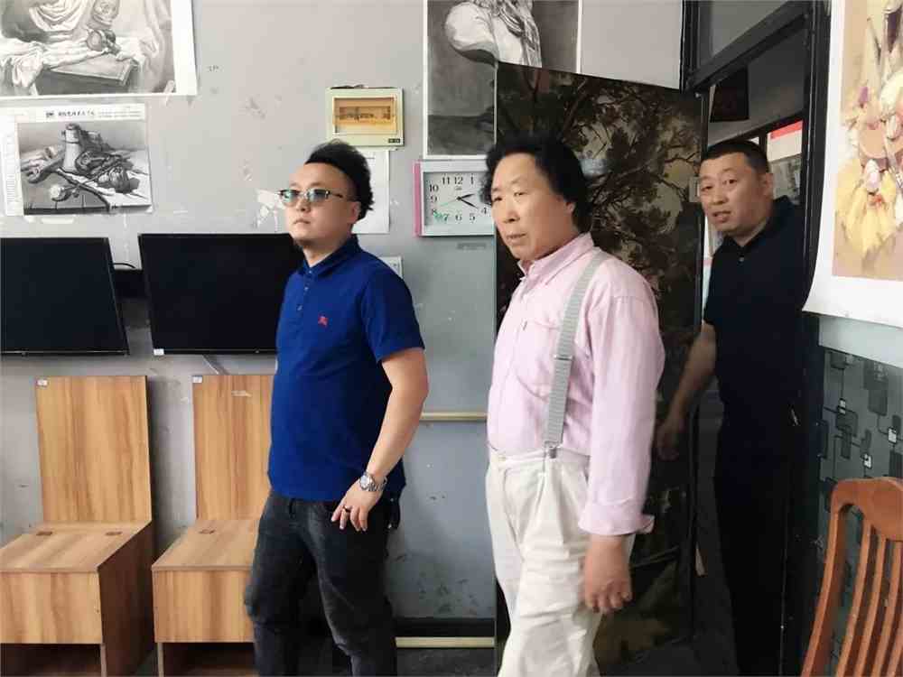 头条专栏清华大学美术学院邱新良教授,牟平美协严广圣主席,王世川副